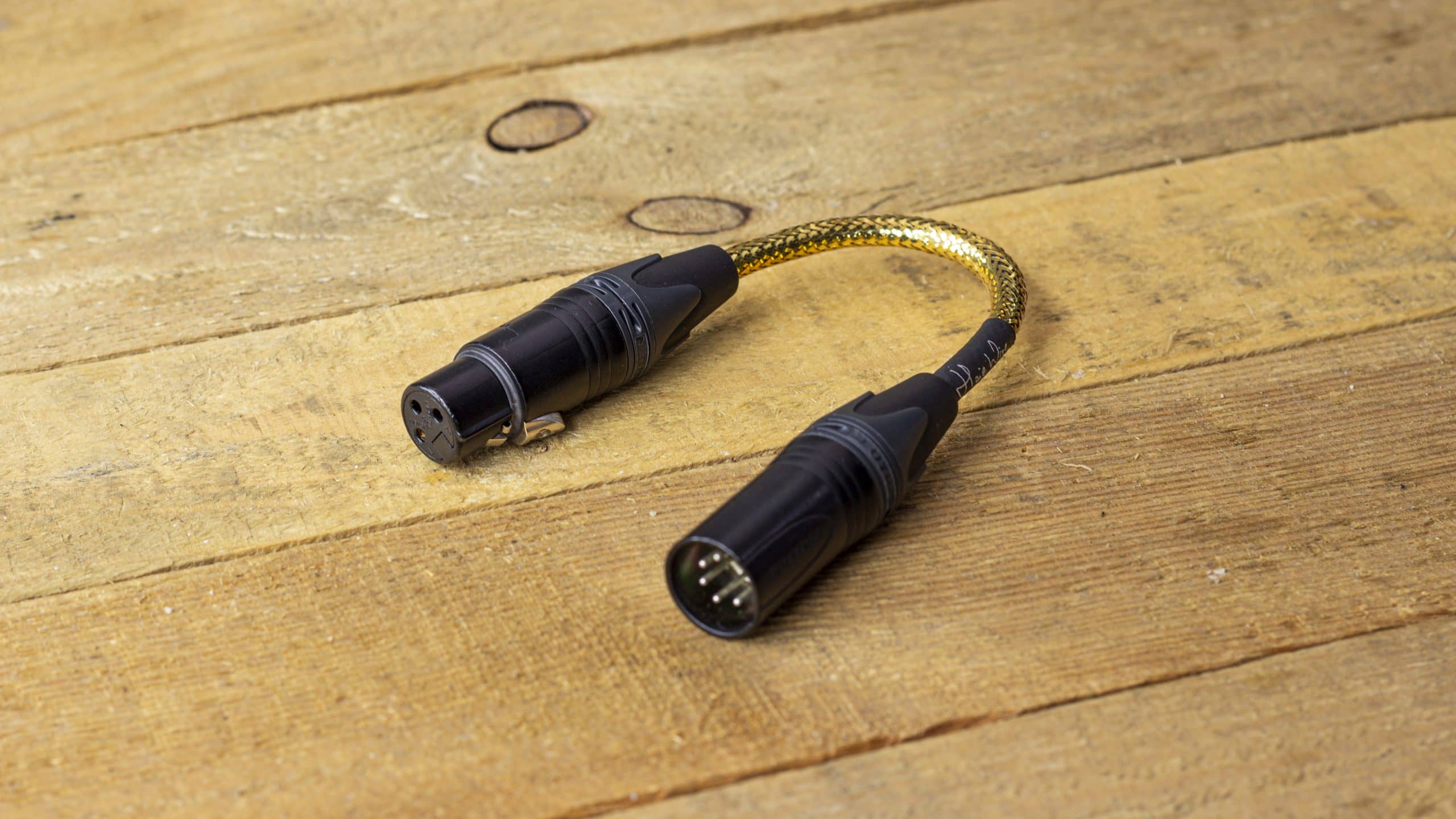 SDI & DMX Cables photo