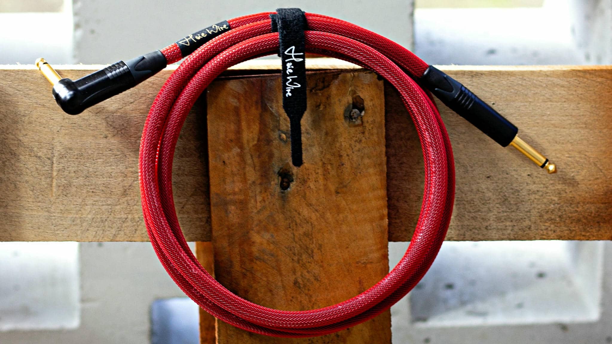 Speaker Cables photo